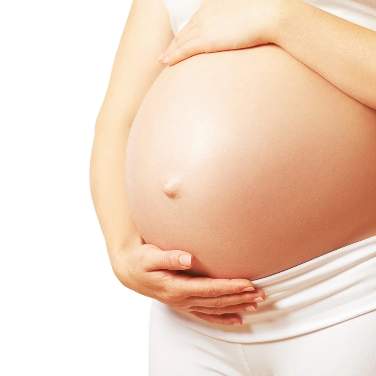 brzuch kobiety w ciąży